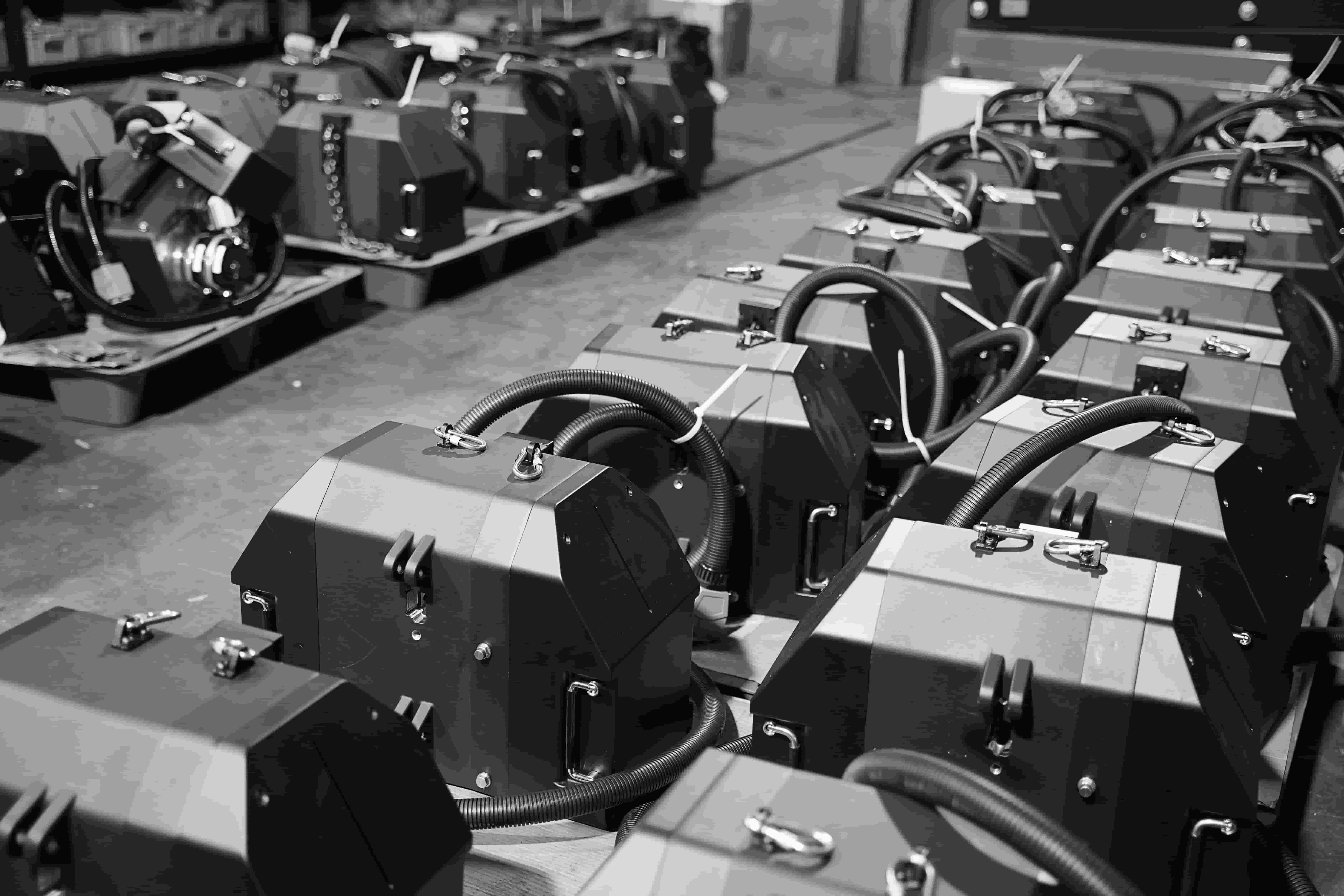 YZDITEC Product Stage Hoist YZDITEC Product Stage Hoist