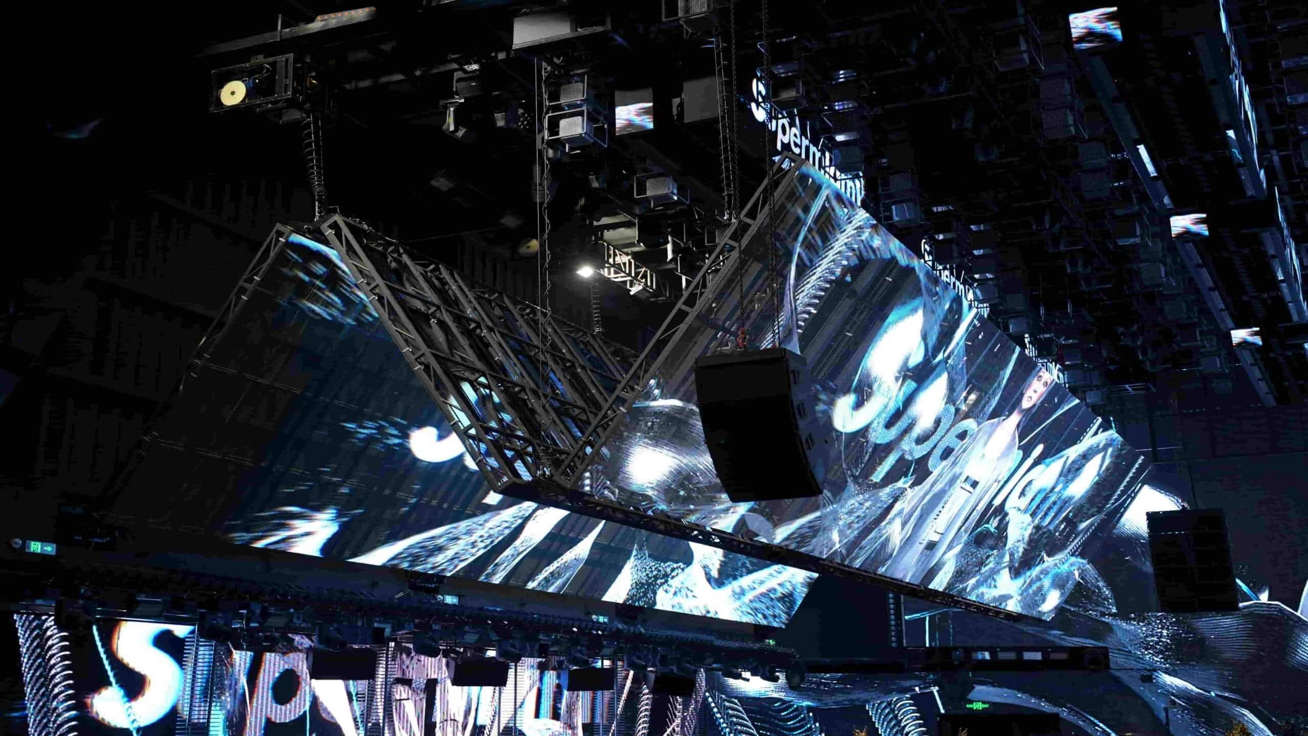 Club nocturno Super Miami en Hainan: pista de gran longitud y coordinación de varios elevadores